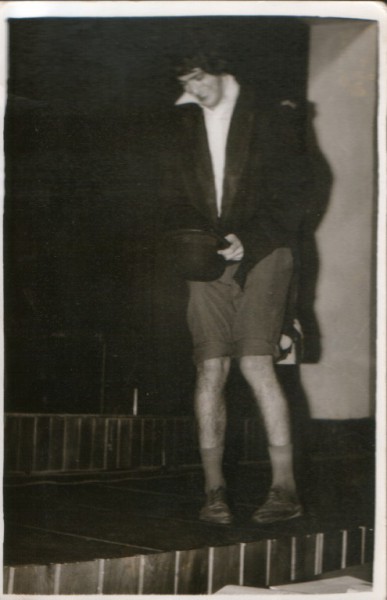 Scena Tetra Joakim Vujić. Govorim monologe iz knjige PRIČE O MUŠKOM , Crnjanski