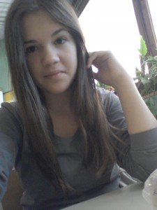 Moj uzor i idol su moji roditelji, oni su ono što bih ja želela da budem kada porastem iz mnogo razloga