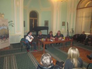 10393160_352889438249401_163366672745584302_n