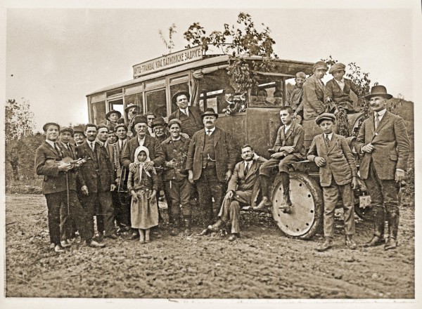 ШУМАДИЈСКИ АТЕЉЕ: Ауто транвај крагујевачке палилулске задруге