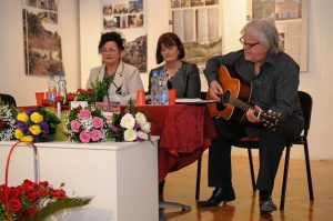 11193410_10205145495290280_885424947554965668_n