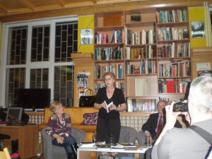 Ja na promociji svoje poezije u Beogradu