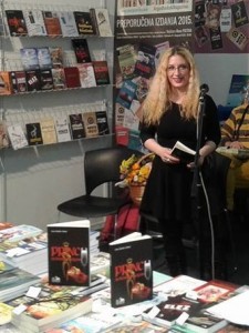 12191083_982644231800347_9030784610793422329